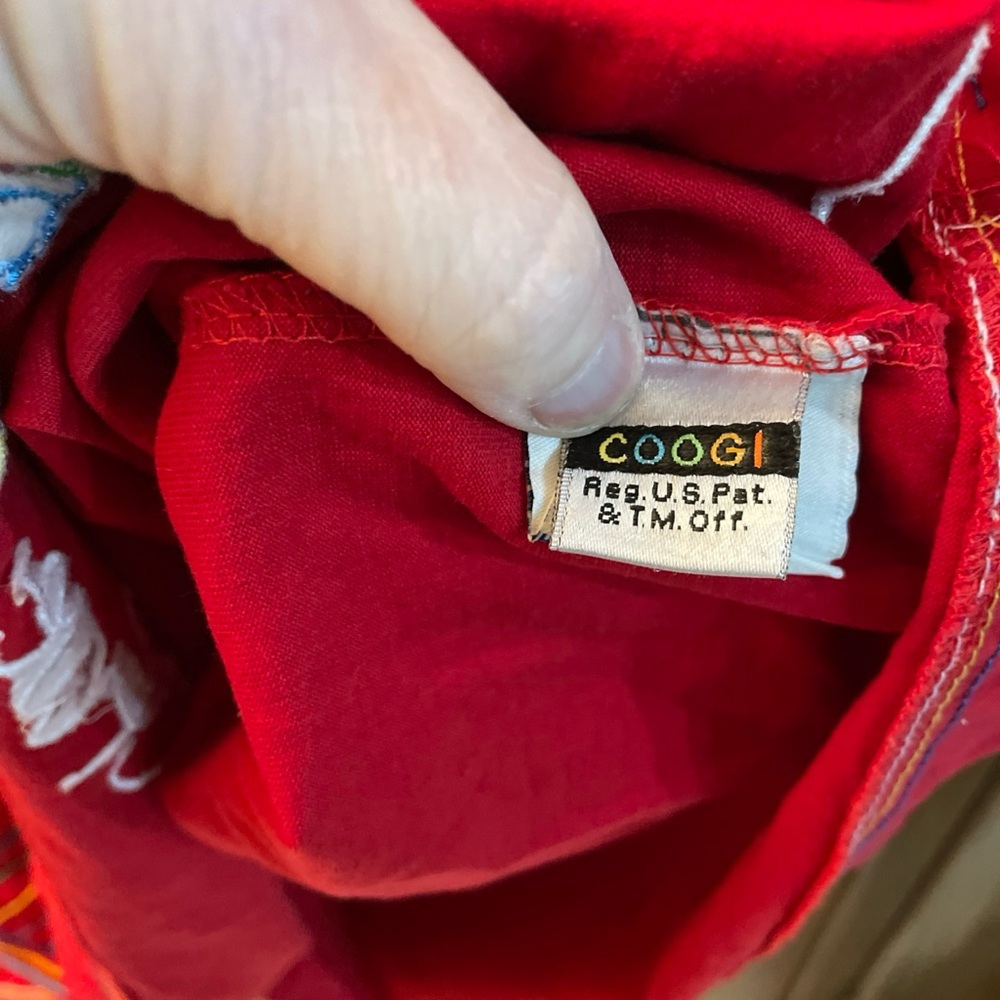 Coogi  Red Shirt XXXL Hands Five Color Chords - Picture 7 of 12